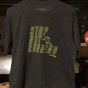 Saucony t shirt
